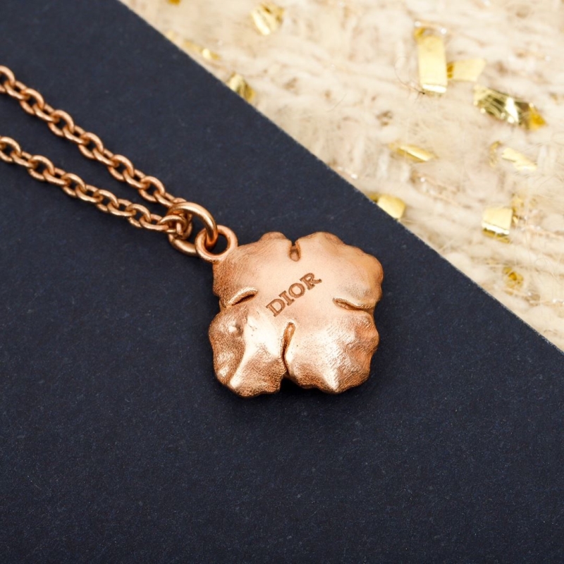 chr1st1an D10r necklaces